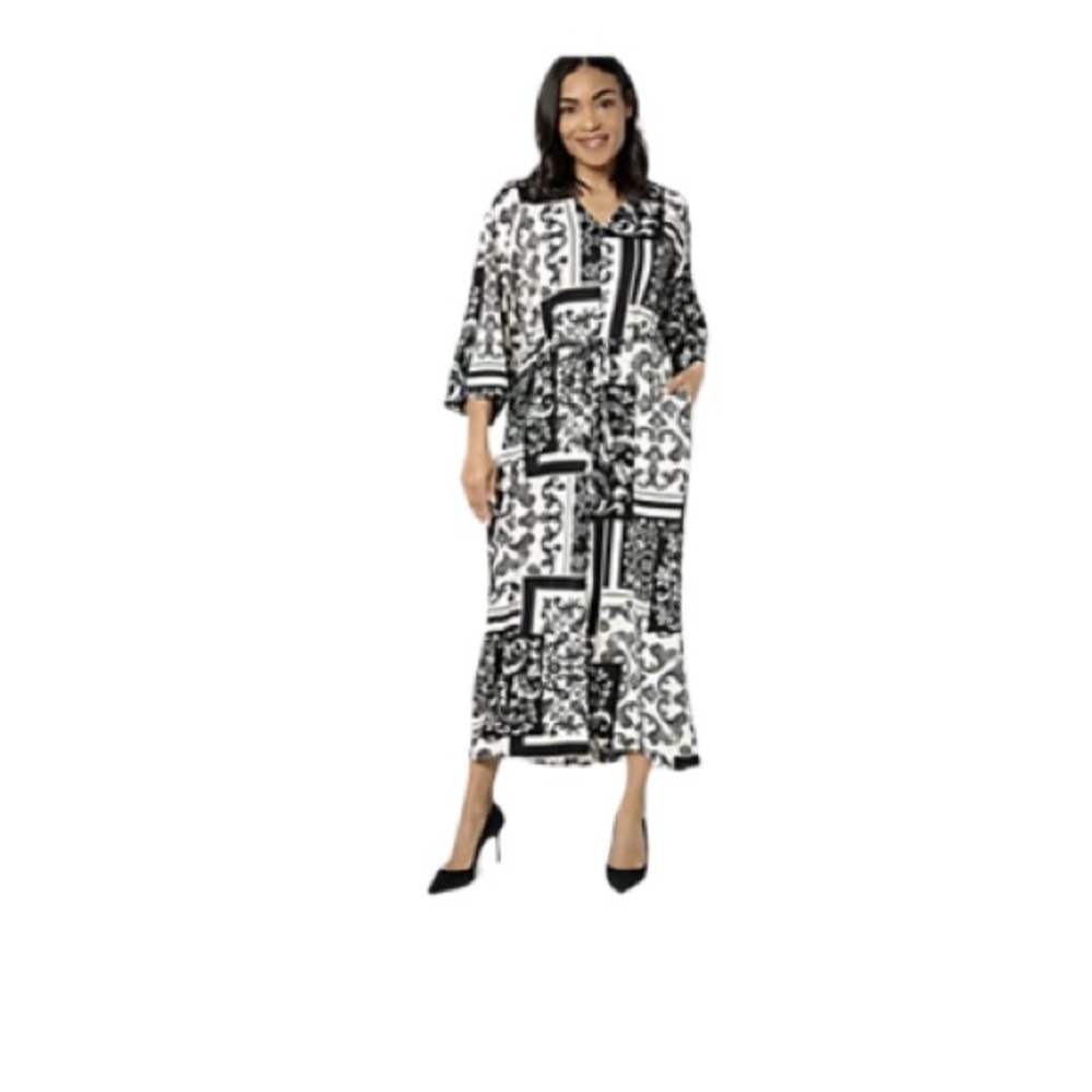 Elegant Black and White Women's Robe Sz L
